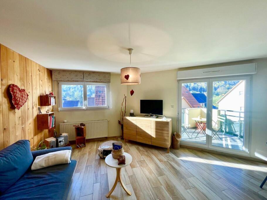 Au Nid De Cigogne Avec Garage A Appartement
